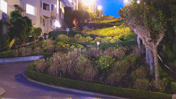 Lombada Street, nos Estados Unidos. Foto por ravphotographix Lombada Street, nos Estados Unidos. Foto por ravphotographix